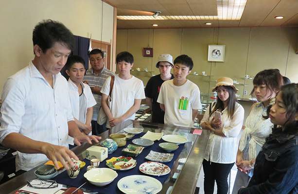 清水焼・京焼専門の陶器店や陶芸作家の工房